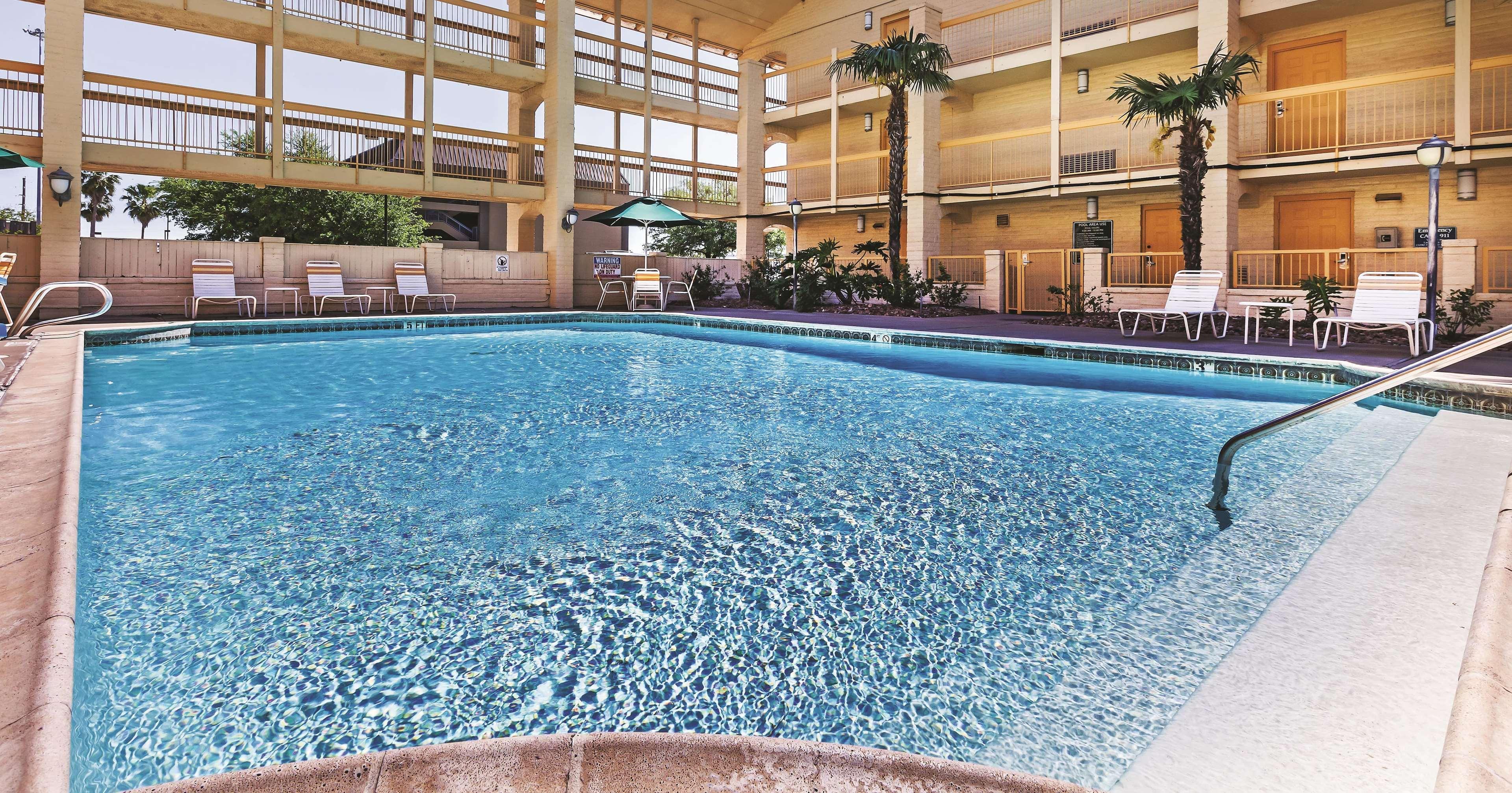 Travelodge By Wyndham Houston Cy-Fair Cypress Zewnętrze zdjęcie
