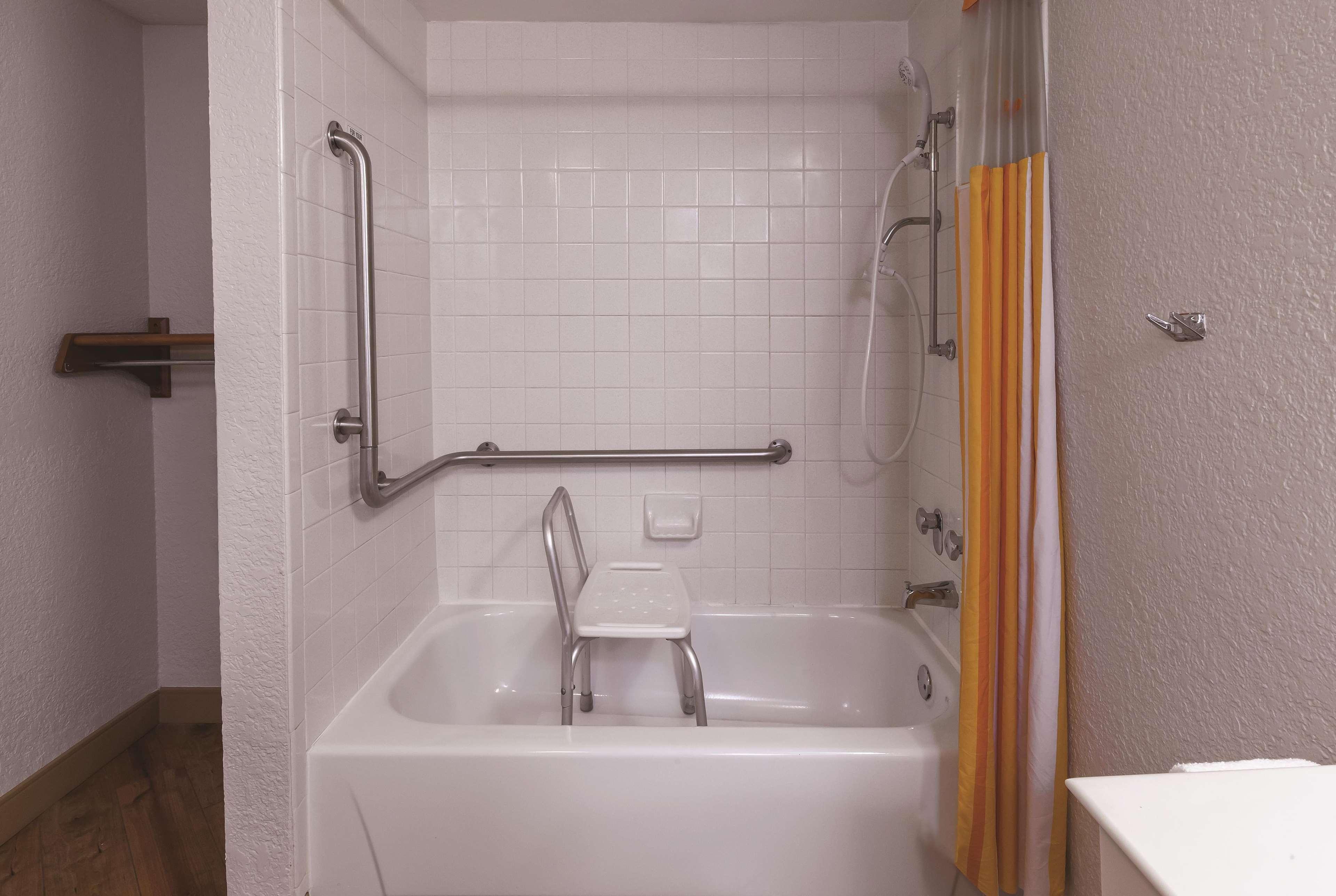 Travelodge By Wyndham Houston Cy-Fair Cypress Zewnętrze zdjęcie