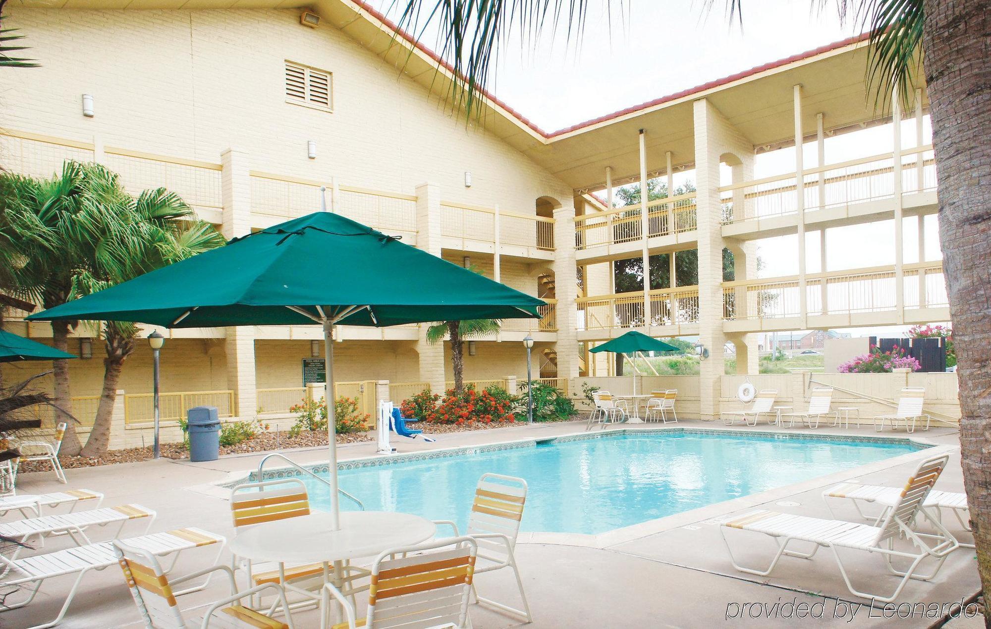 Travelodge By Wyndham Houston Cy-Fair Cypress Zewnętrze zdjęcie