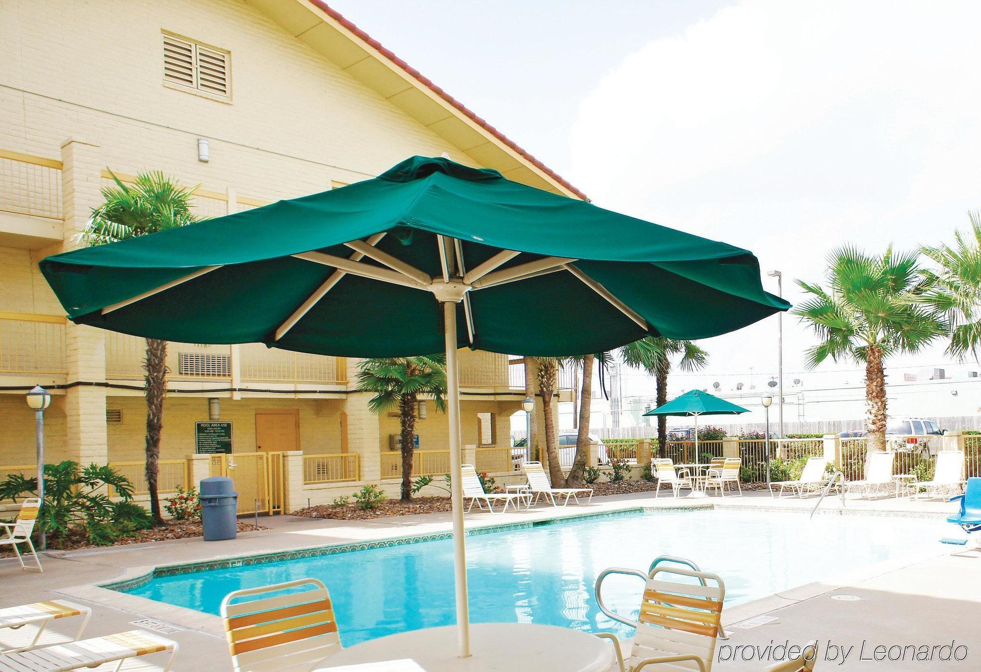 Travelodge By Wyndham Houston Cy-Fair Cypress Zewnętrze zdjęcie